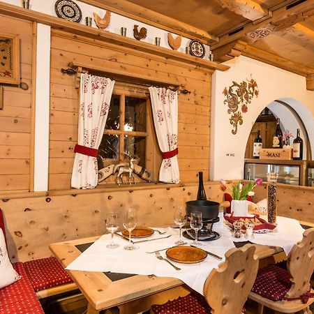Hotel Restaurant Gabriel Scuol Exterior foto
