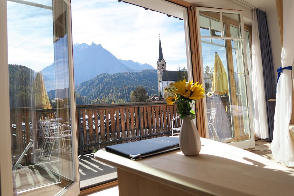 Hotel Restaurant Gabriel Scuol Exterior foto