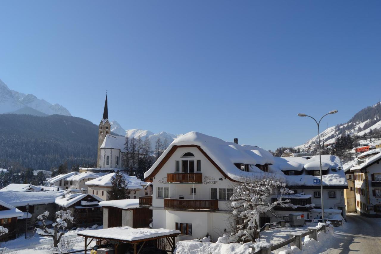 Hotel Restaurant Gabriel Scuol Exterior foto